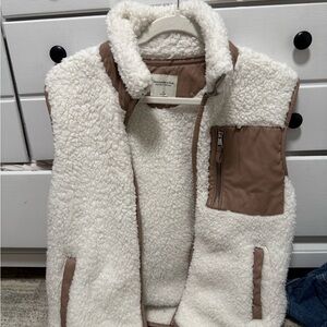 Abercrombie & Fitch White and Brown Sherpa Vest